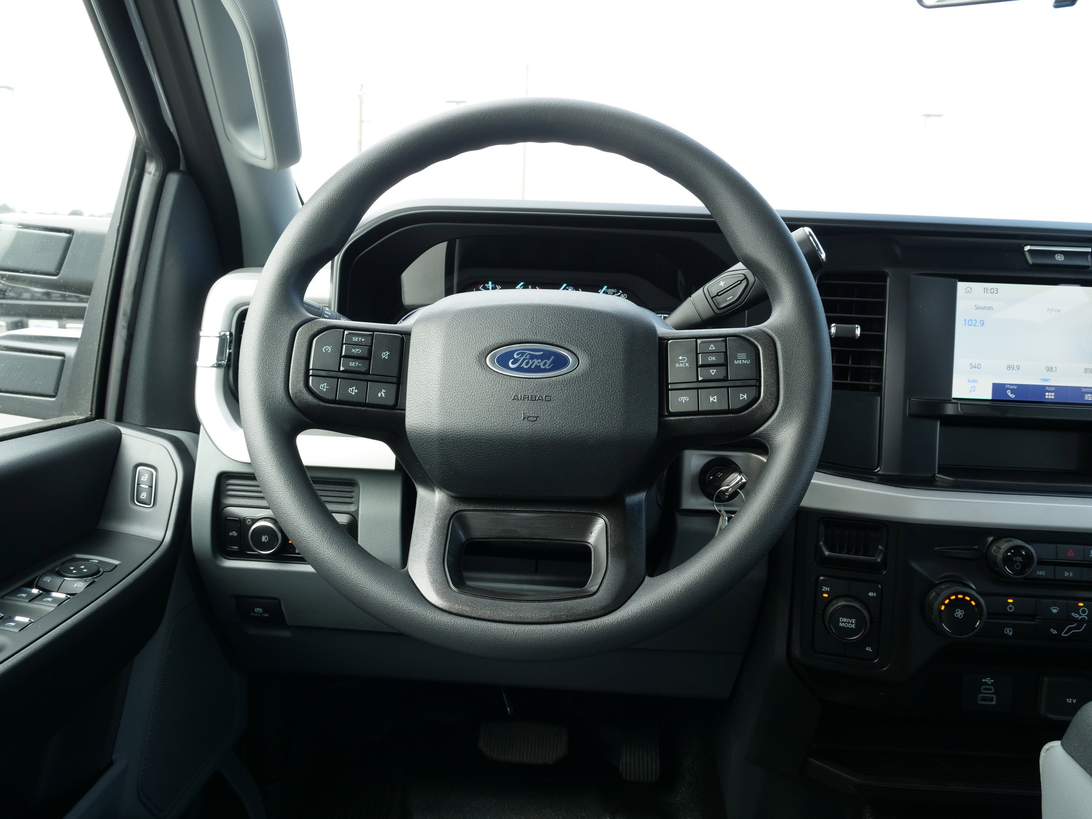 2026 Ford Super Duty F-350 DRW XL