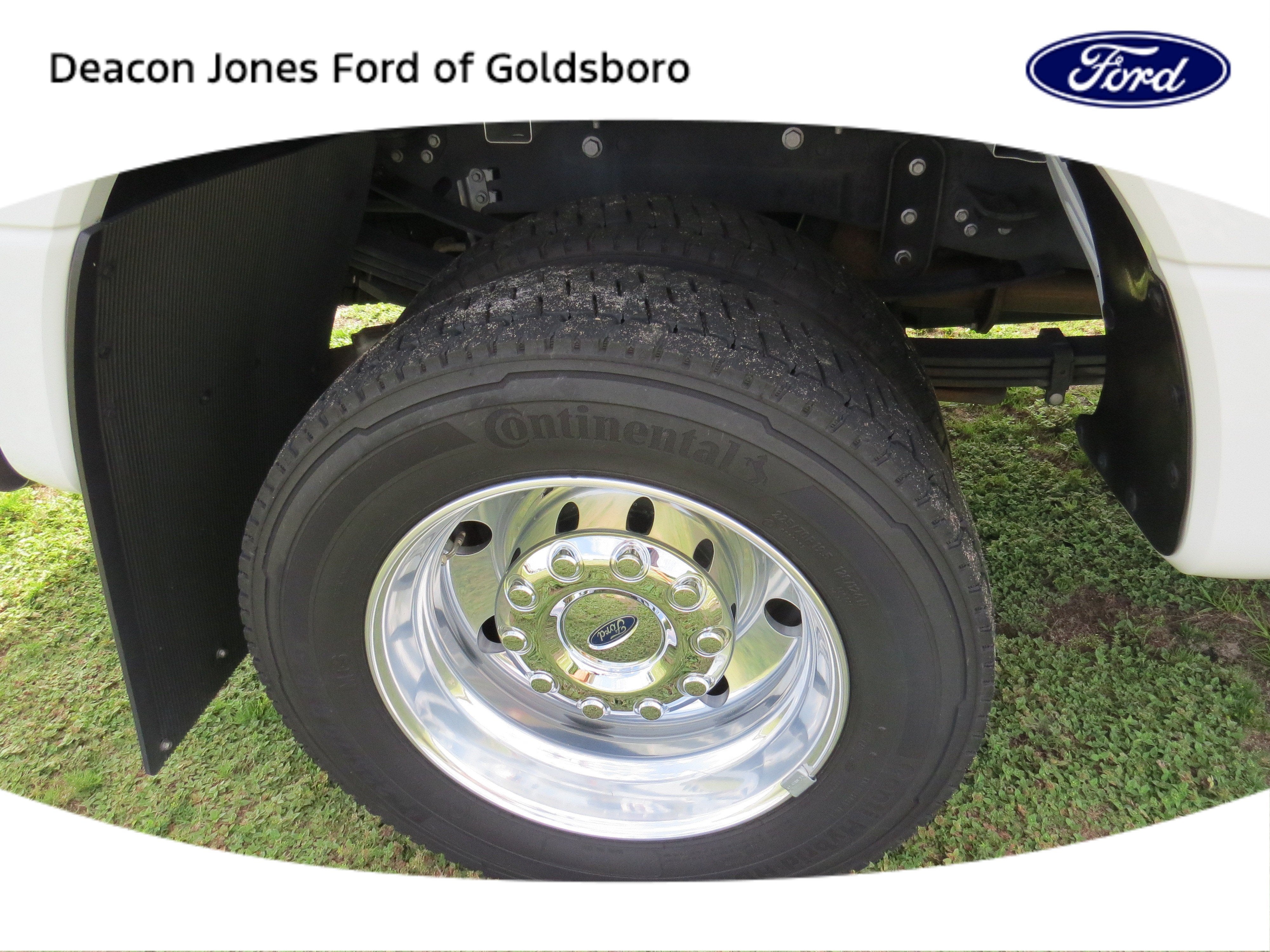 2022 Ford Super Duty F-450 DRW LARIAT