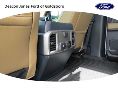 2022 Ford Super Duty F-450 DRW LARIAT