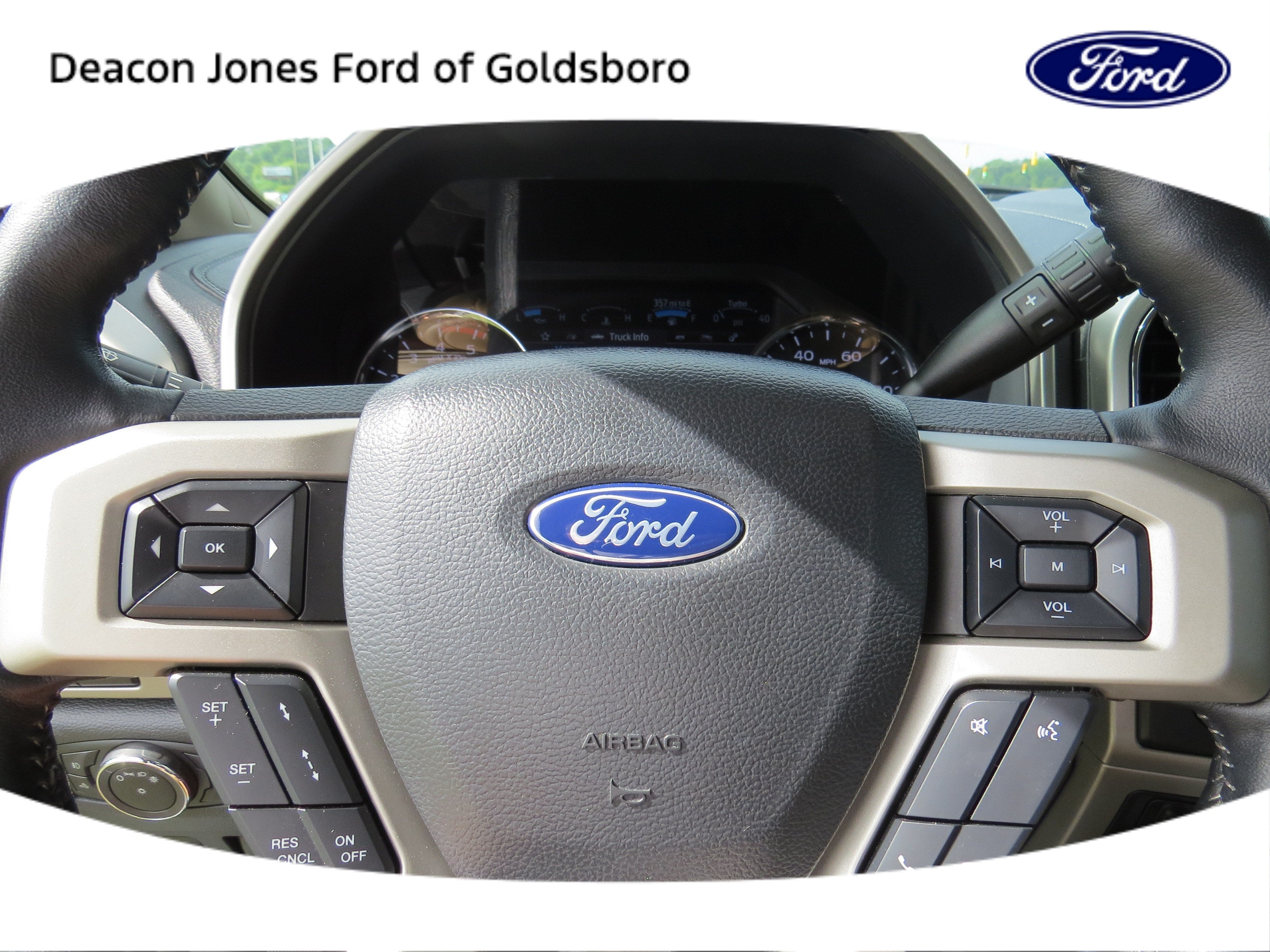 2022 Ford Super Duty F-450 DRW LARIAT