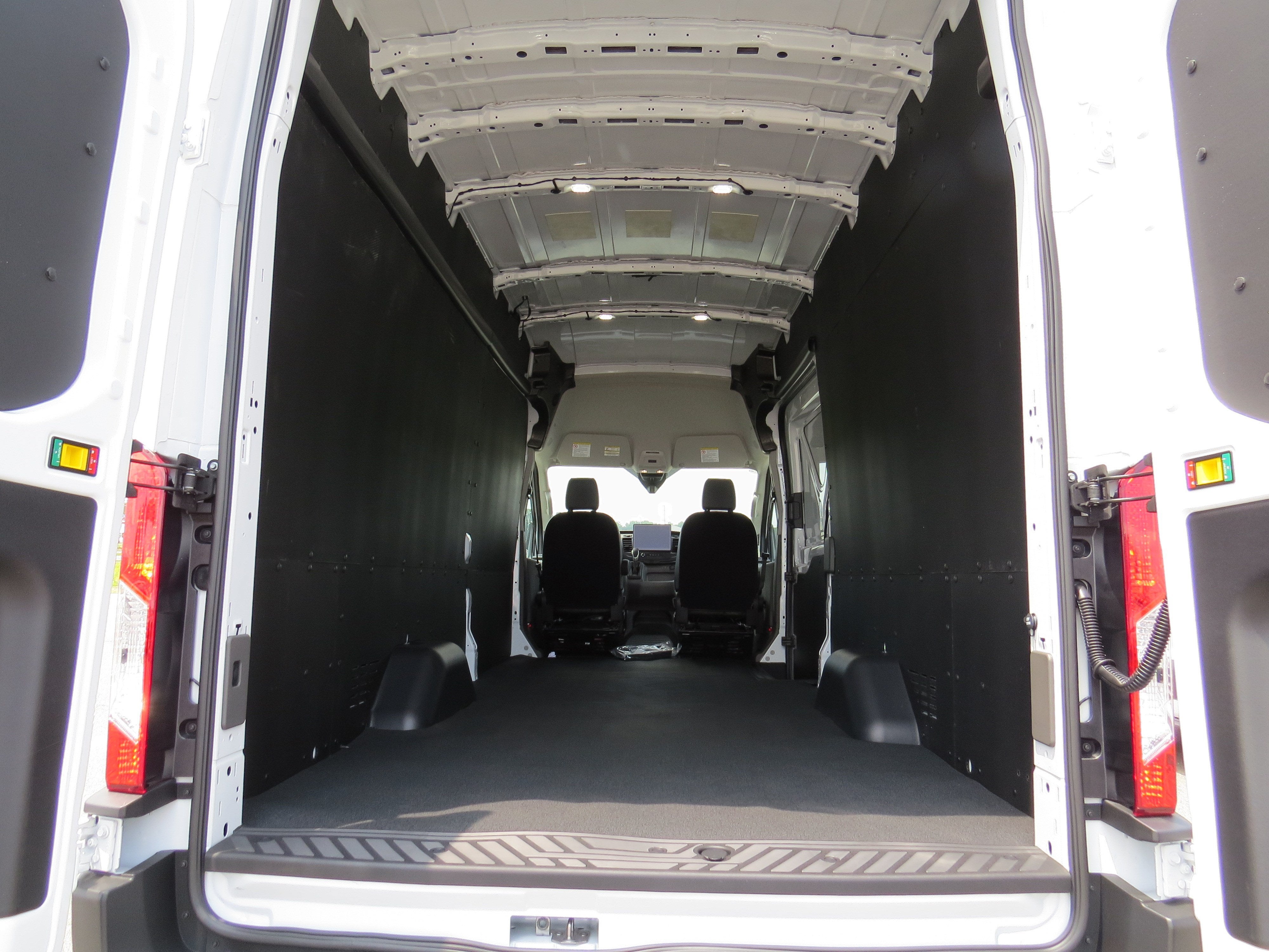 2026 Ford Transit Cargo Van Base