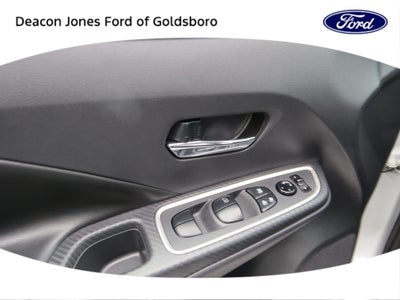 2022 Nissan Versa SR
