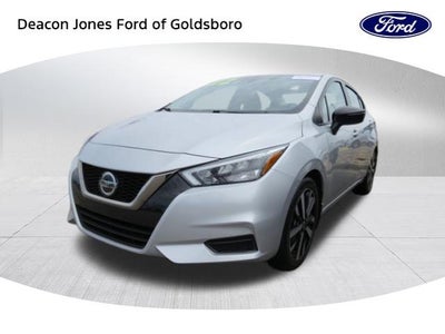 2022 Nissan Versa SR