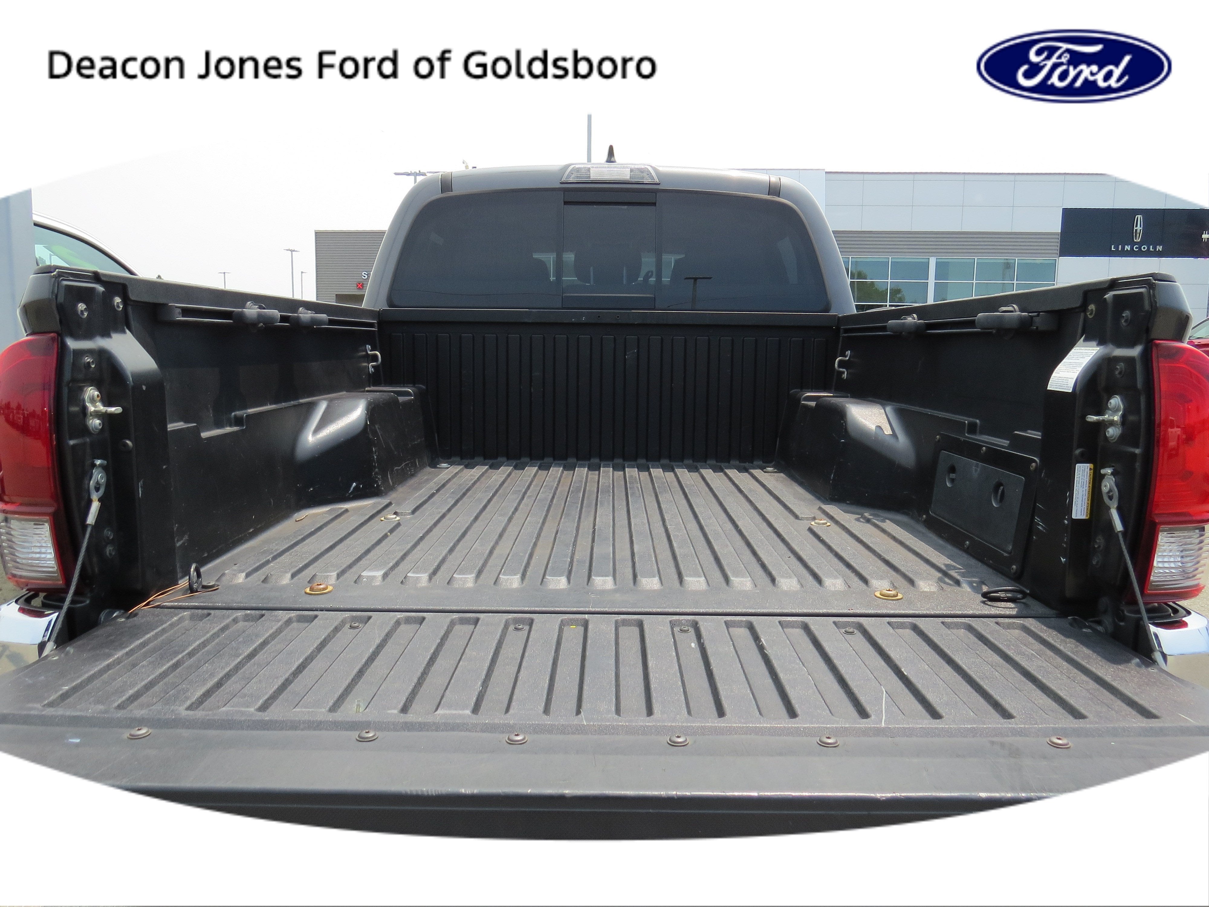2019 Toyota Tacoma 2WD SR5