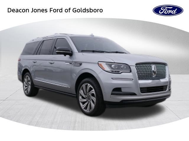2023 Lincoln Navigator L Reserve