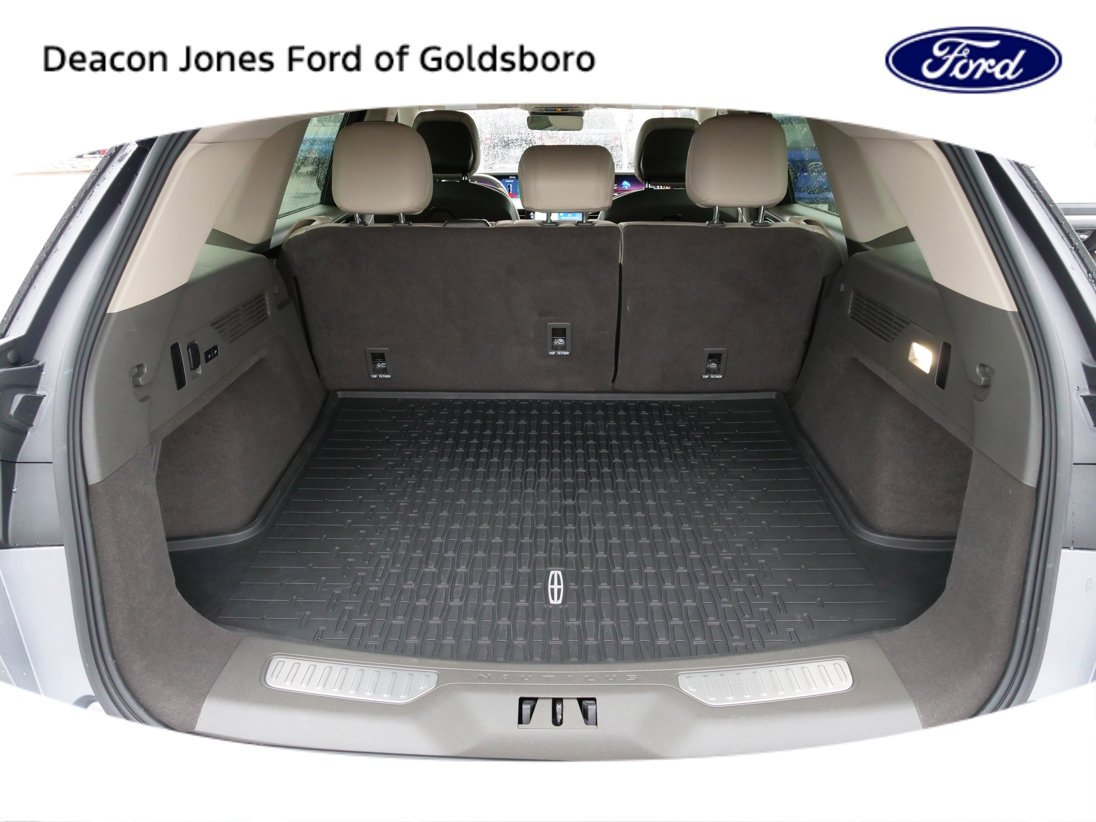 2025 Lincoln Nautilus Reserve