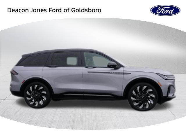 2025 Lincoln Nautilus Reserve