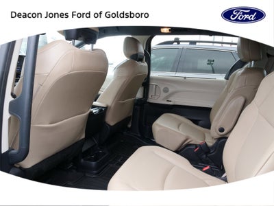 2021 Toyota Sienna XLE