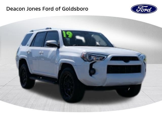 2019 Toyota 4Runner SR5 Premium 4x4 V6's photo
