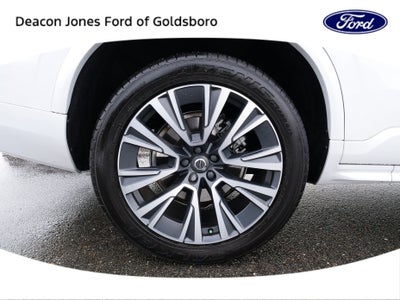 2021 Volvo XC90 Momentum