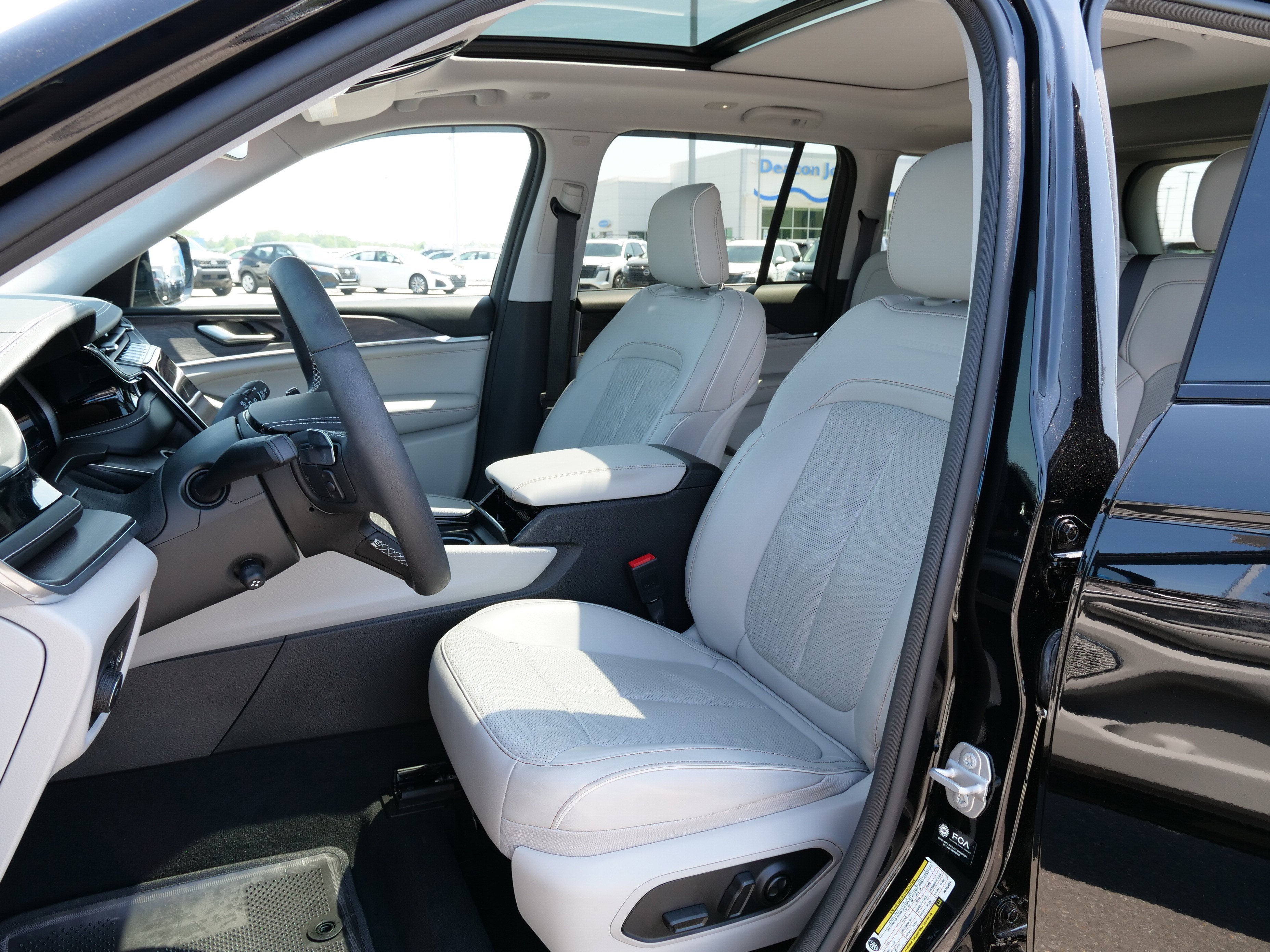 2023 Jeep Grand Cherokee Overland