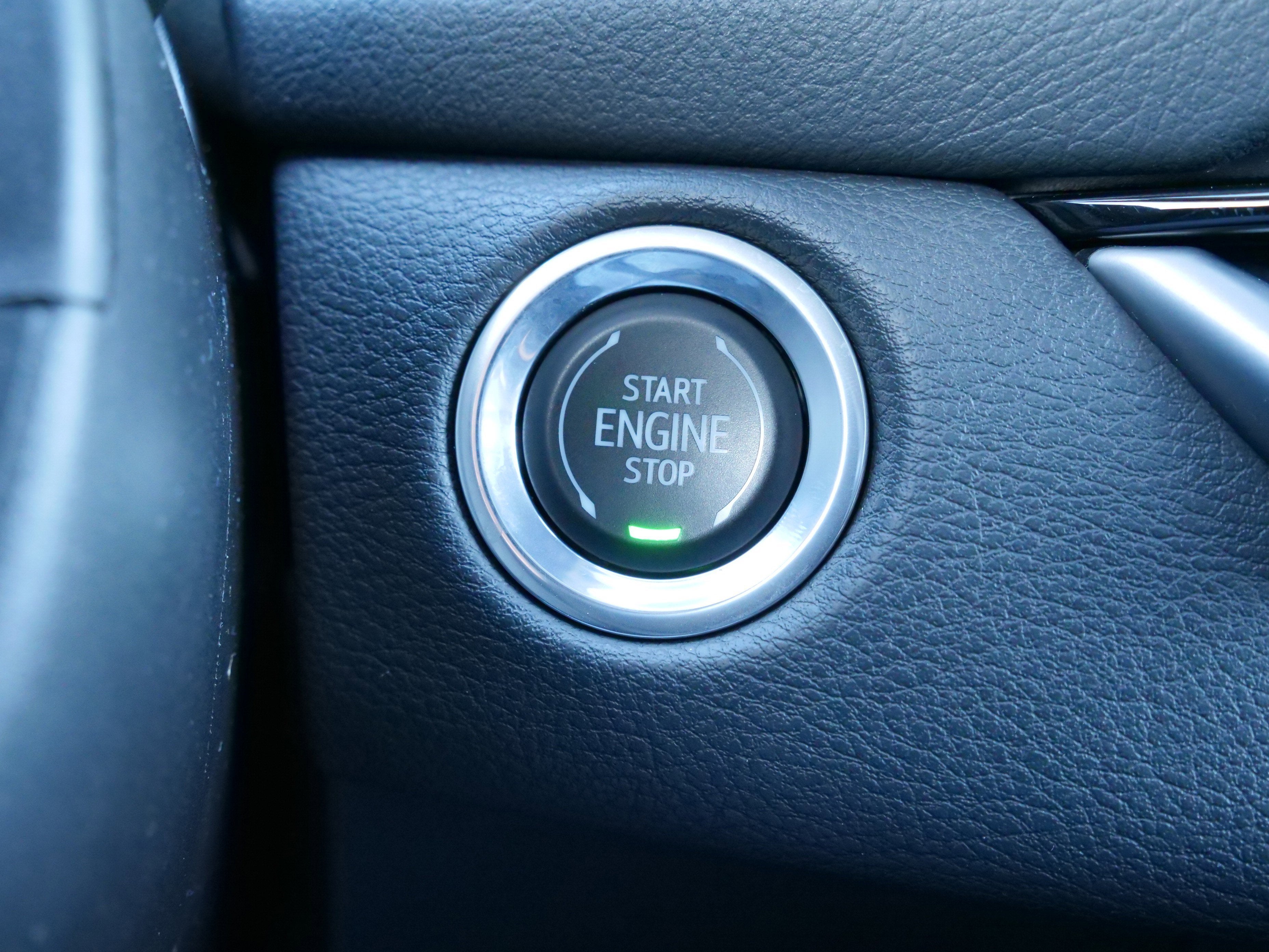 2024 Cadillac XT4 FWD Premium Luxury