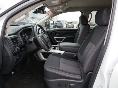 2023 Nissan Titan SV