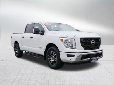 2023 Nissan Titan SV
