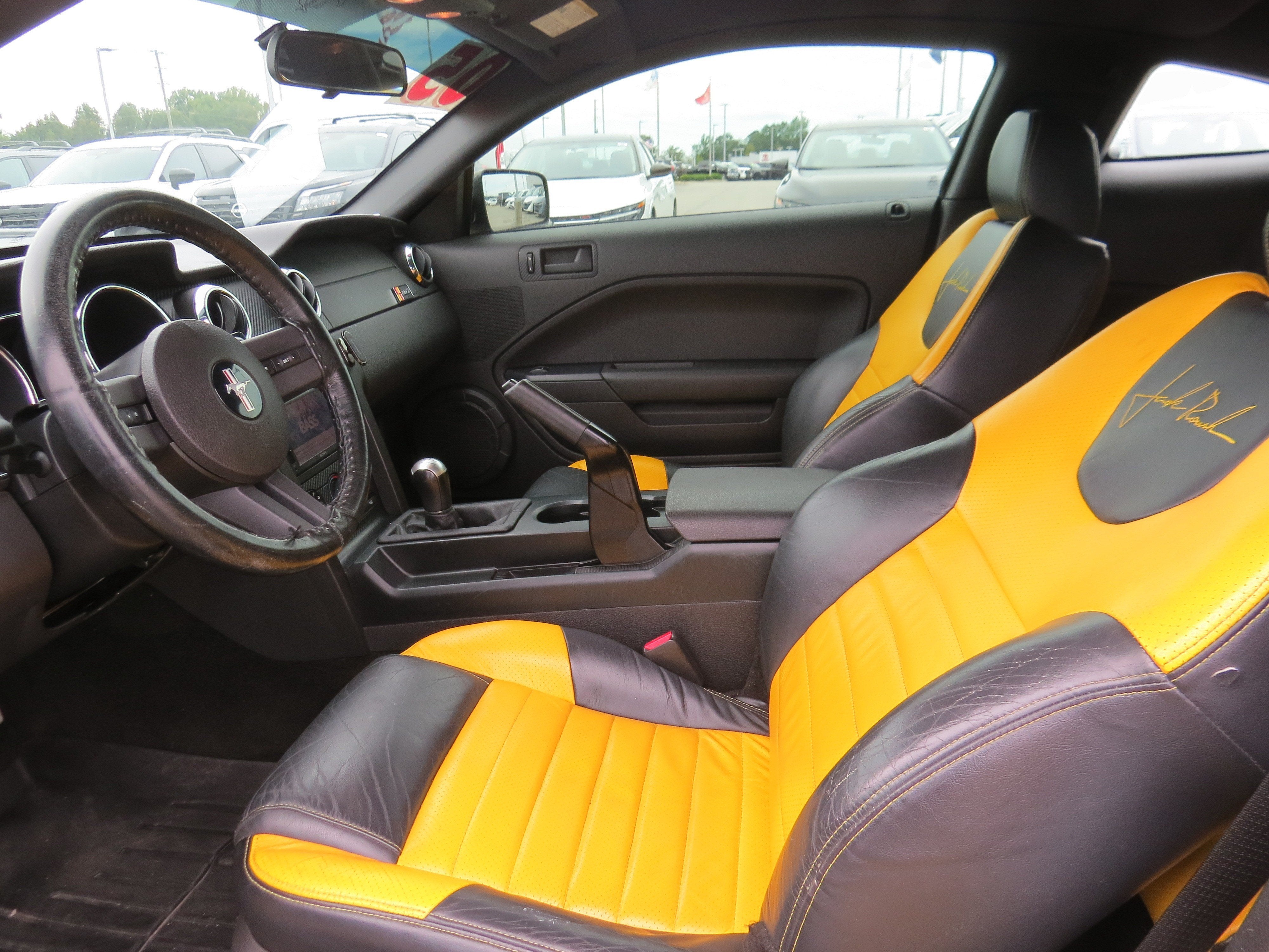 2005 Ford Mustang GT Premium