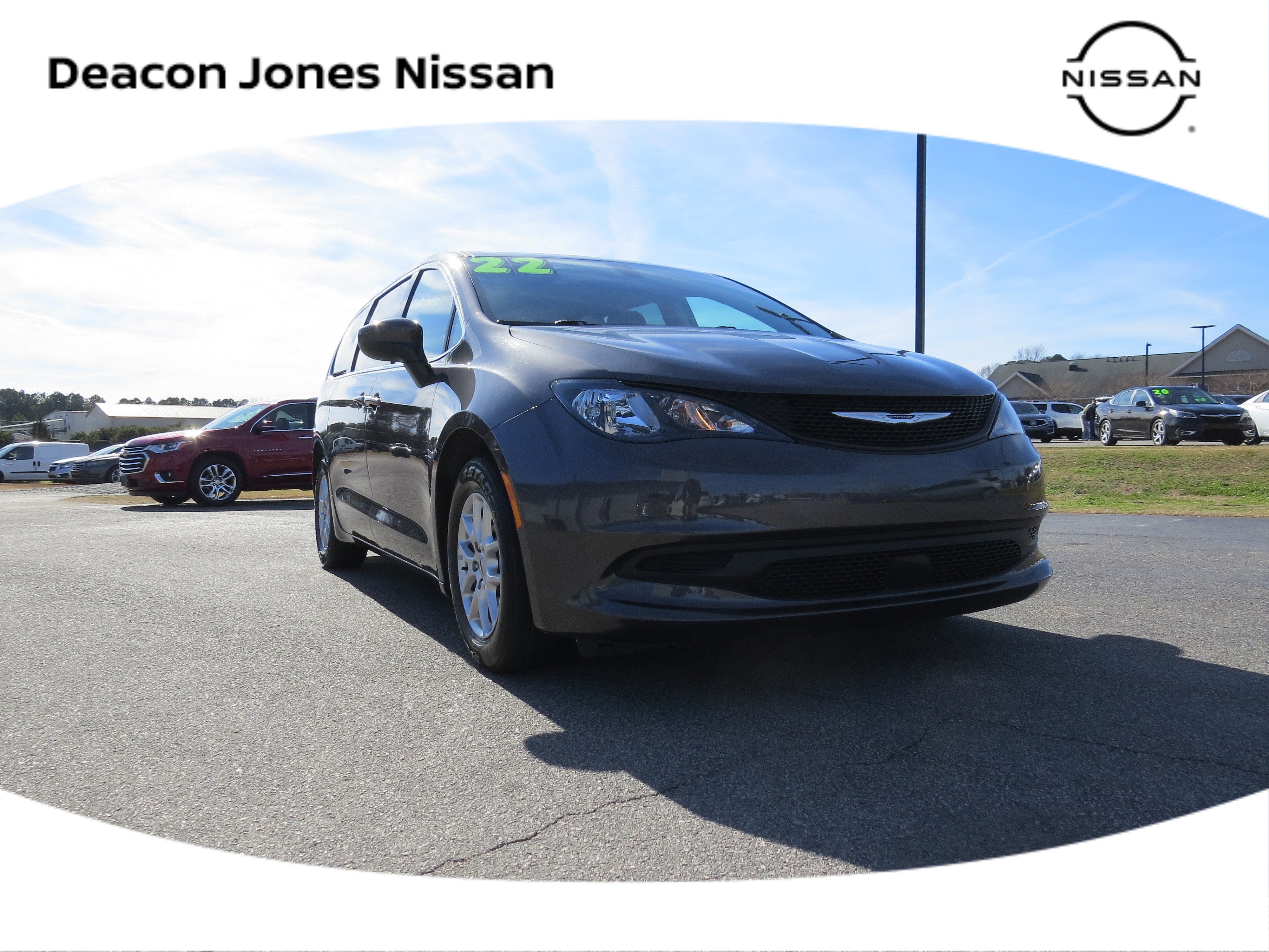 2022 Chrysler Voyager LX