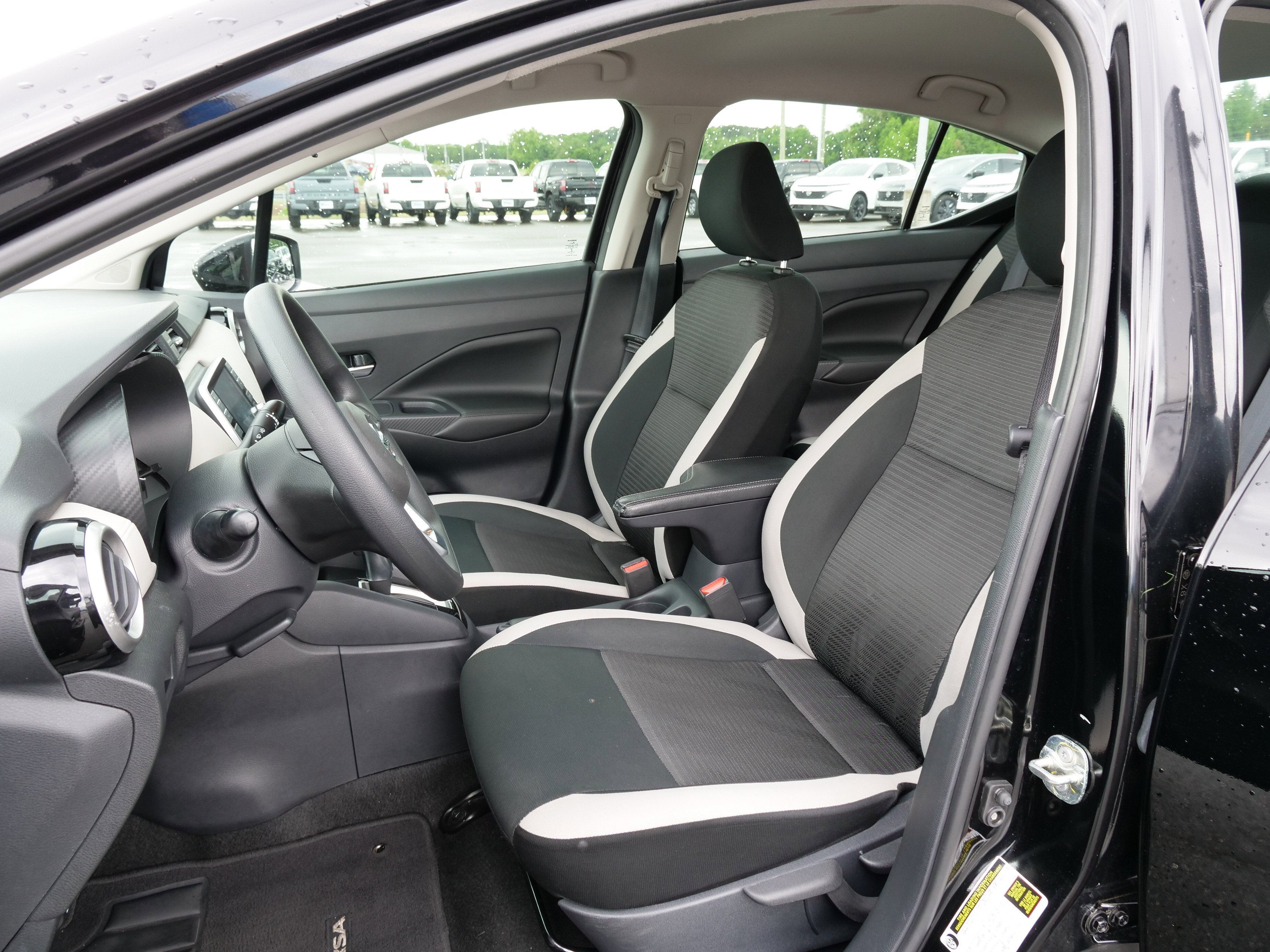 2020 Nissan Versa SV
