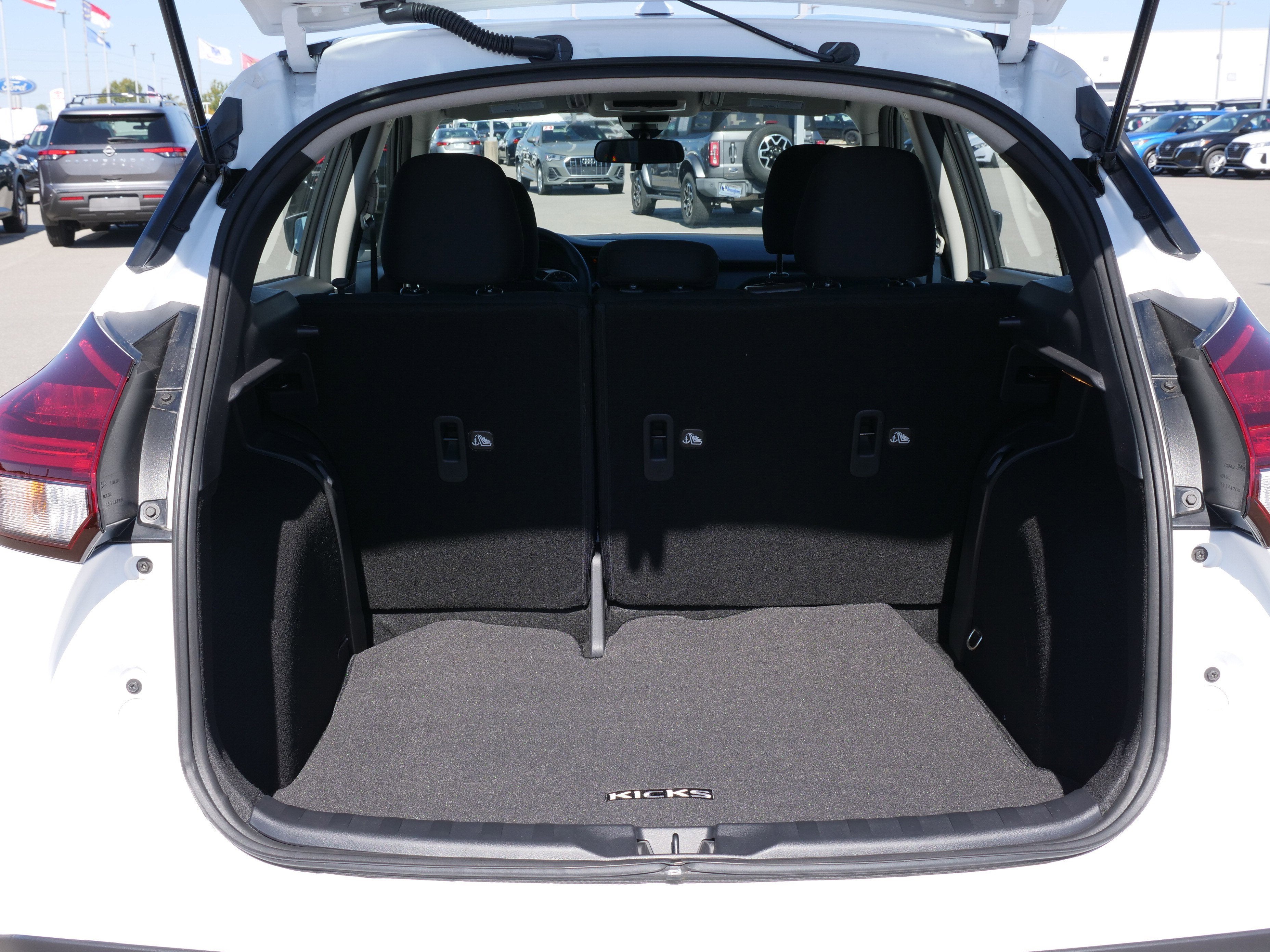 2025 Nissan Kicks Play S