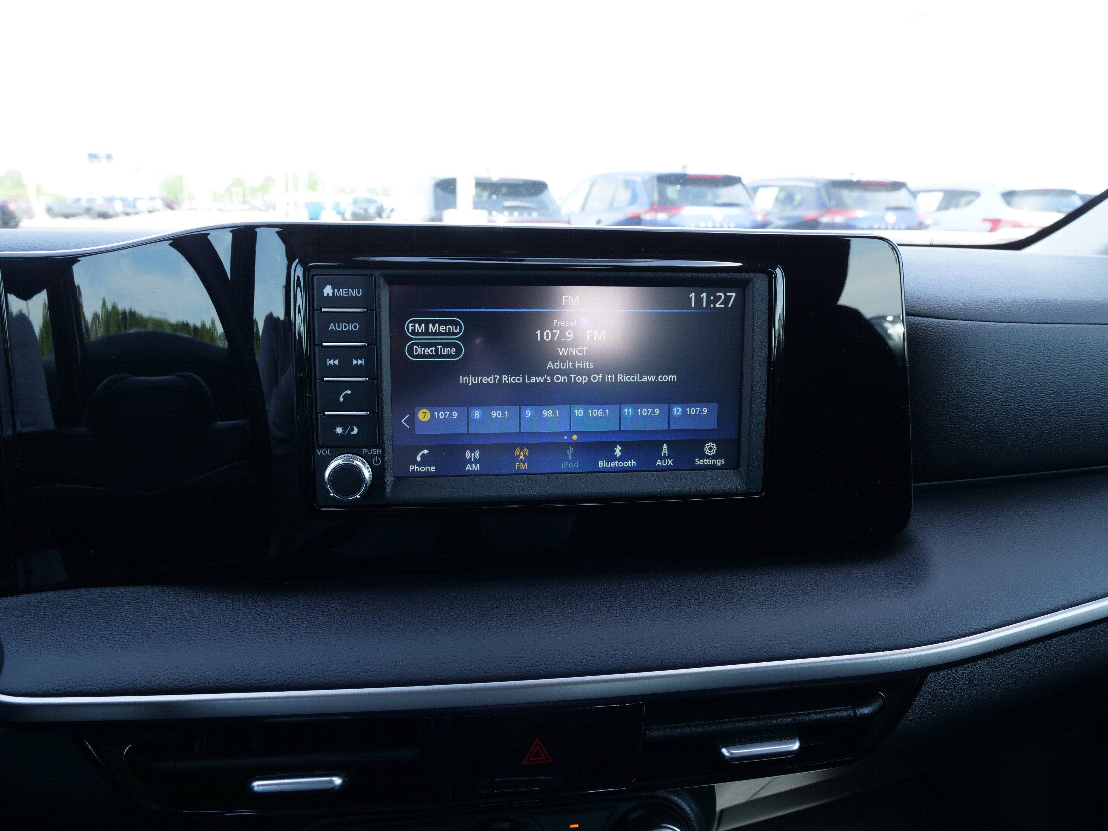 2025 Nissan Kicks S