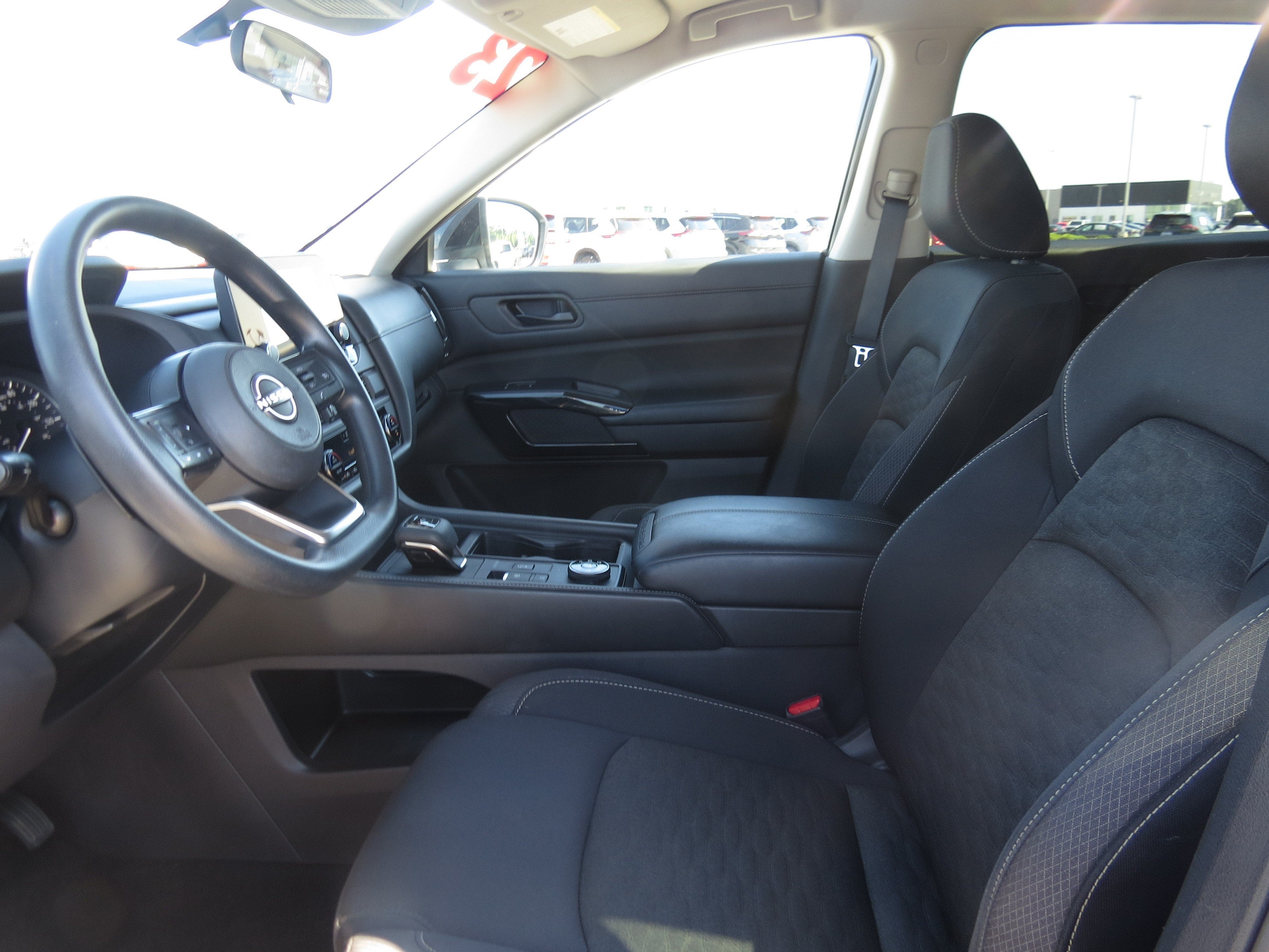 2023 Nissan Pathfinder S
