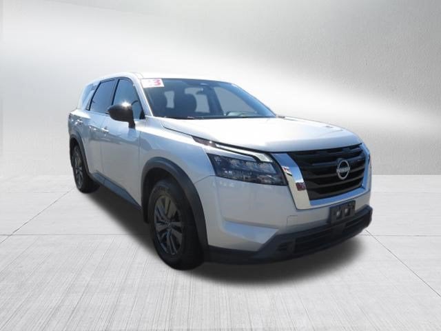 2023 Nissan Pathfinder S