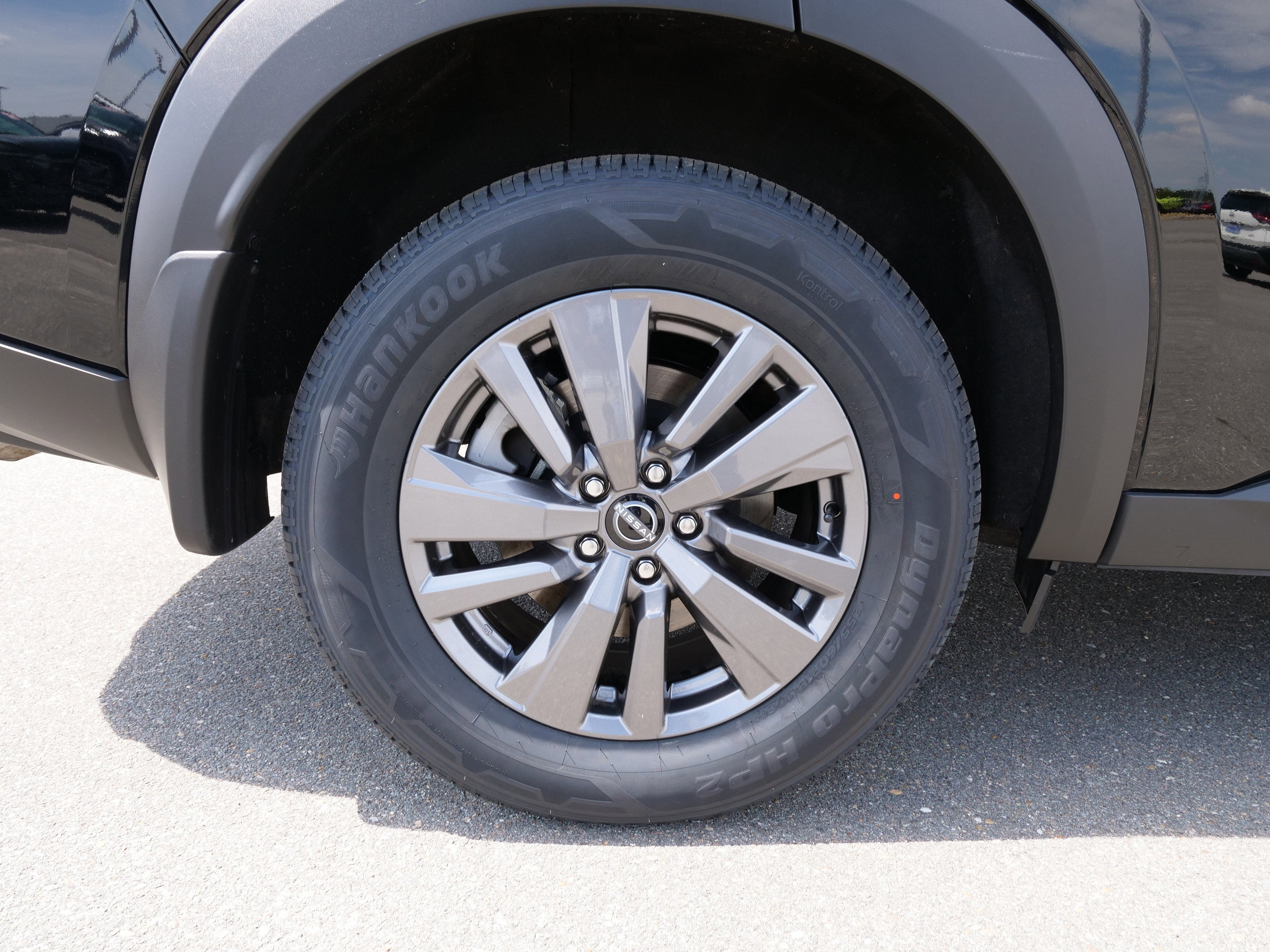 2025 Nissan Pathfinder S