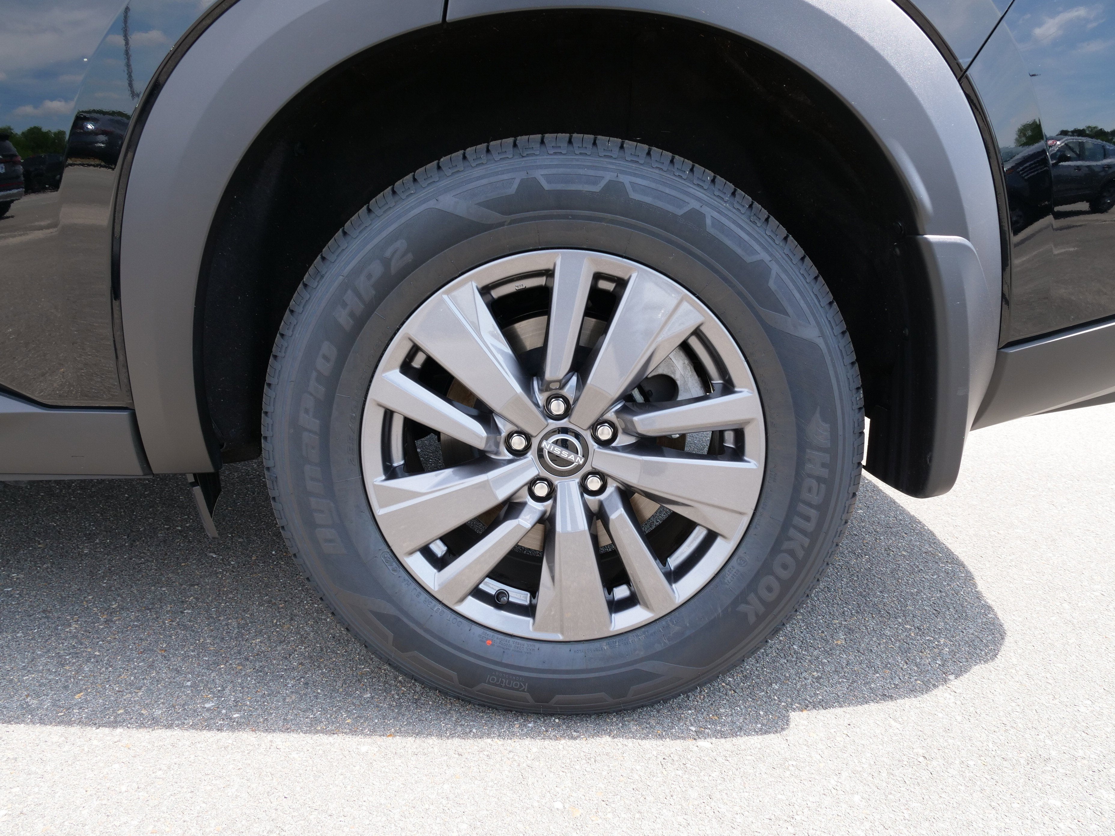 2025 Nissan Pathfinder S