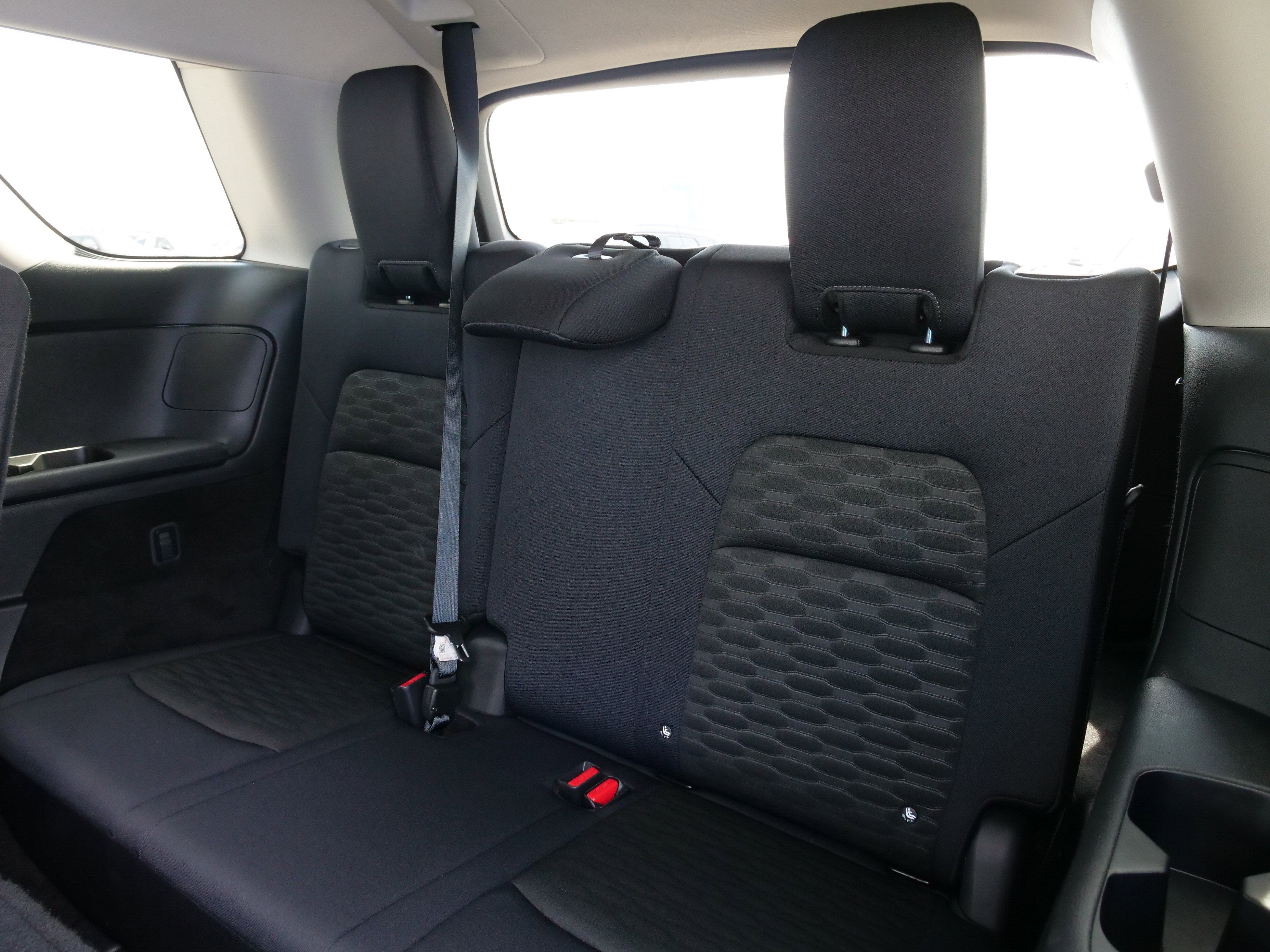 2025 Nissan Pathfinder S