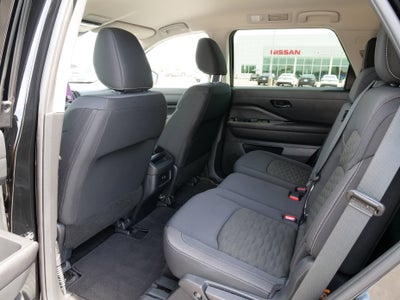 2025 Nissan Pathfinder S