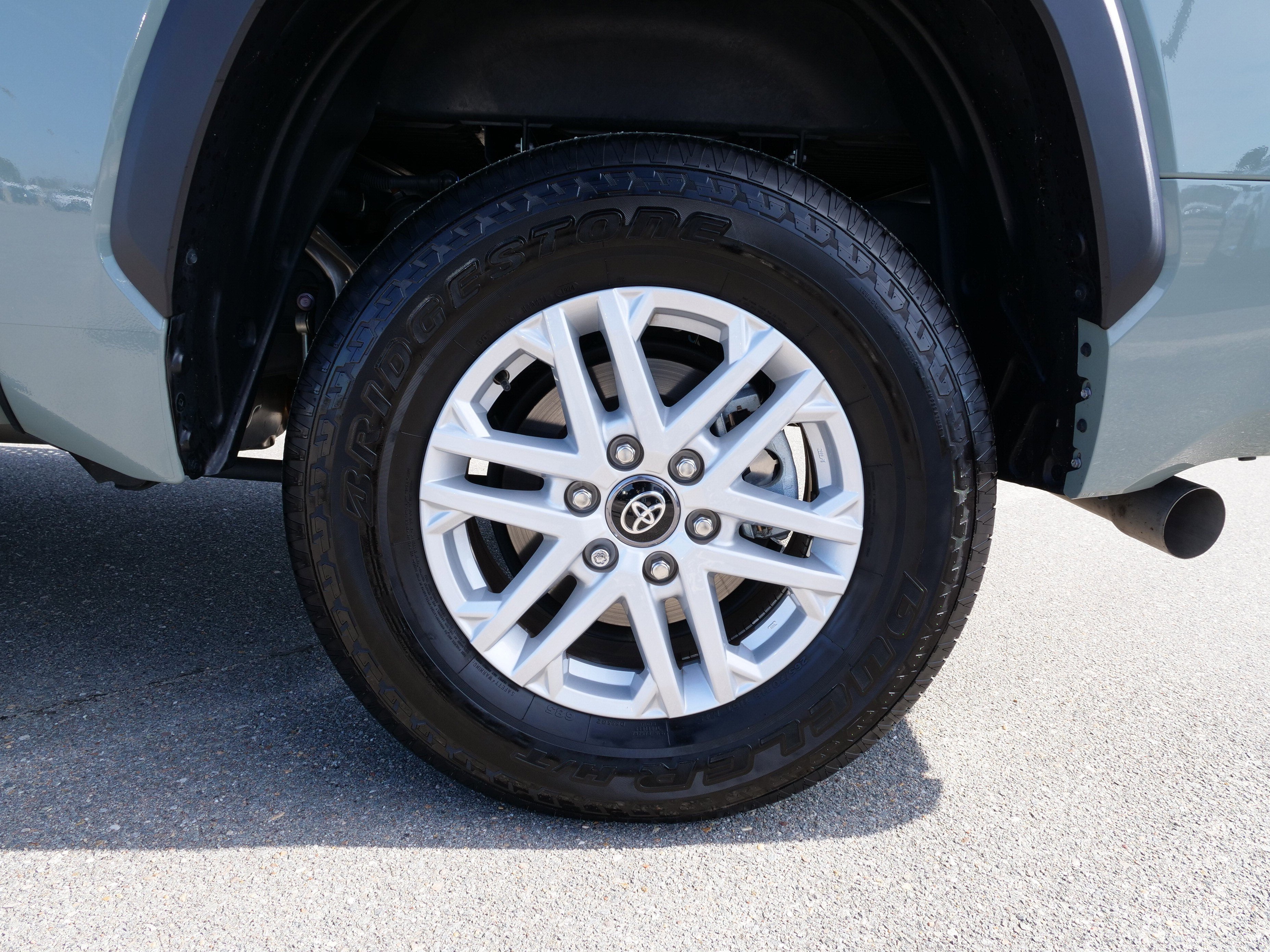 2025 Toyota Tundra 4WD SR5