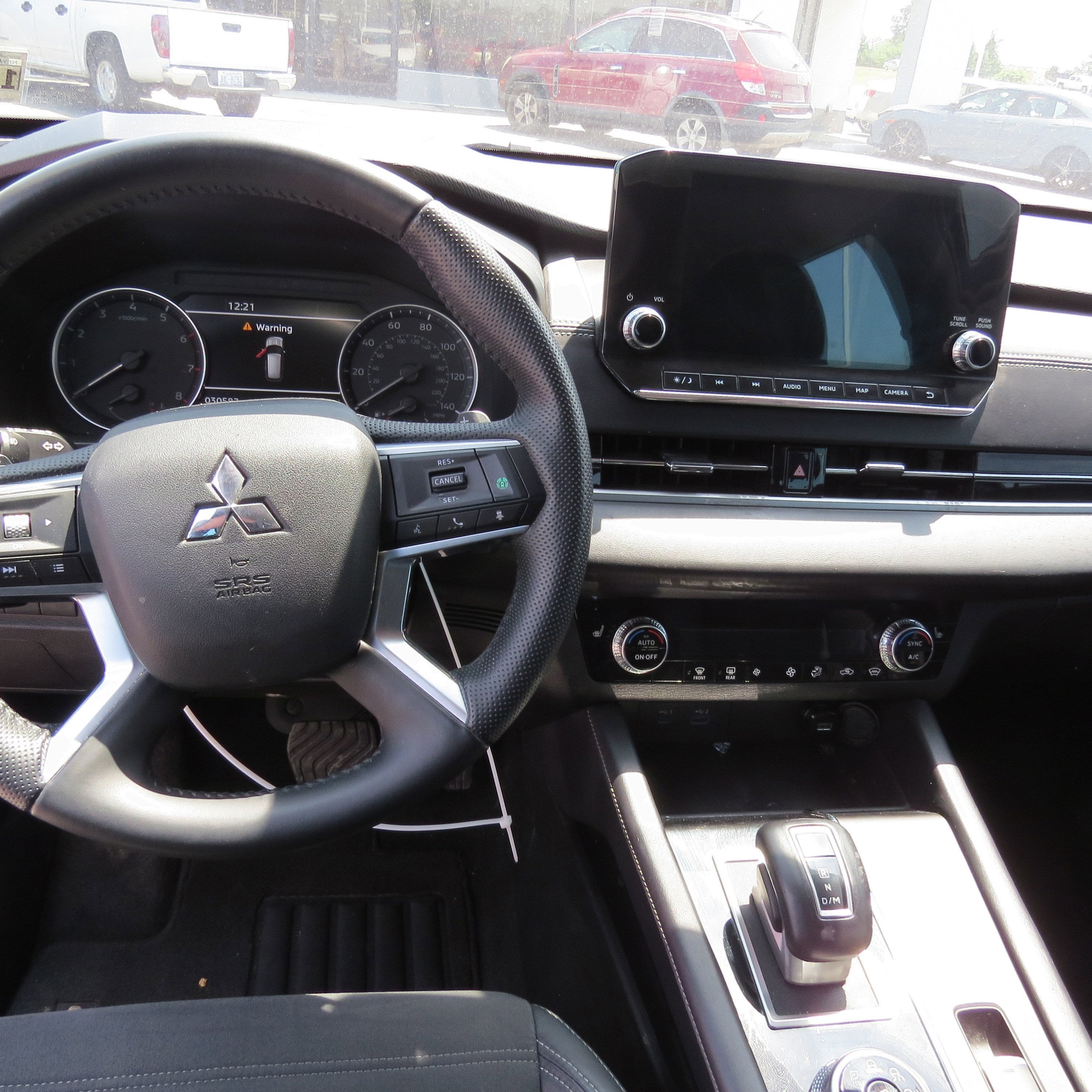 2023 Mitsubishi Outlander SE