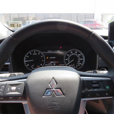 2023 Mitsubishi Outlander SE