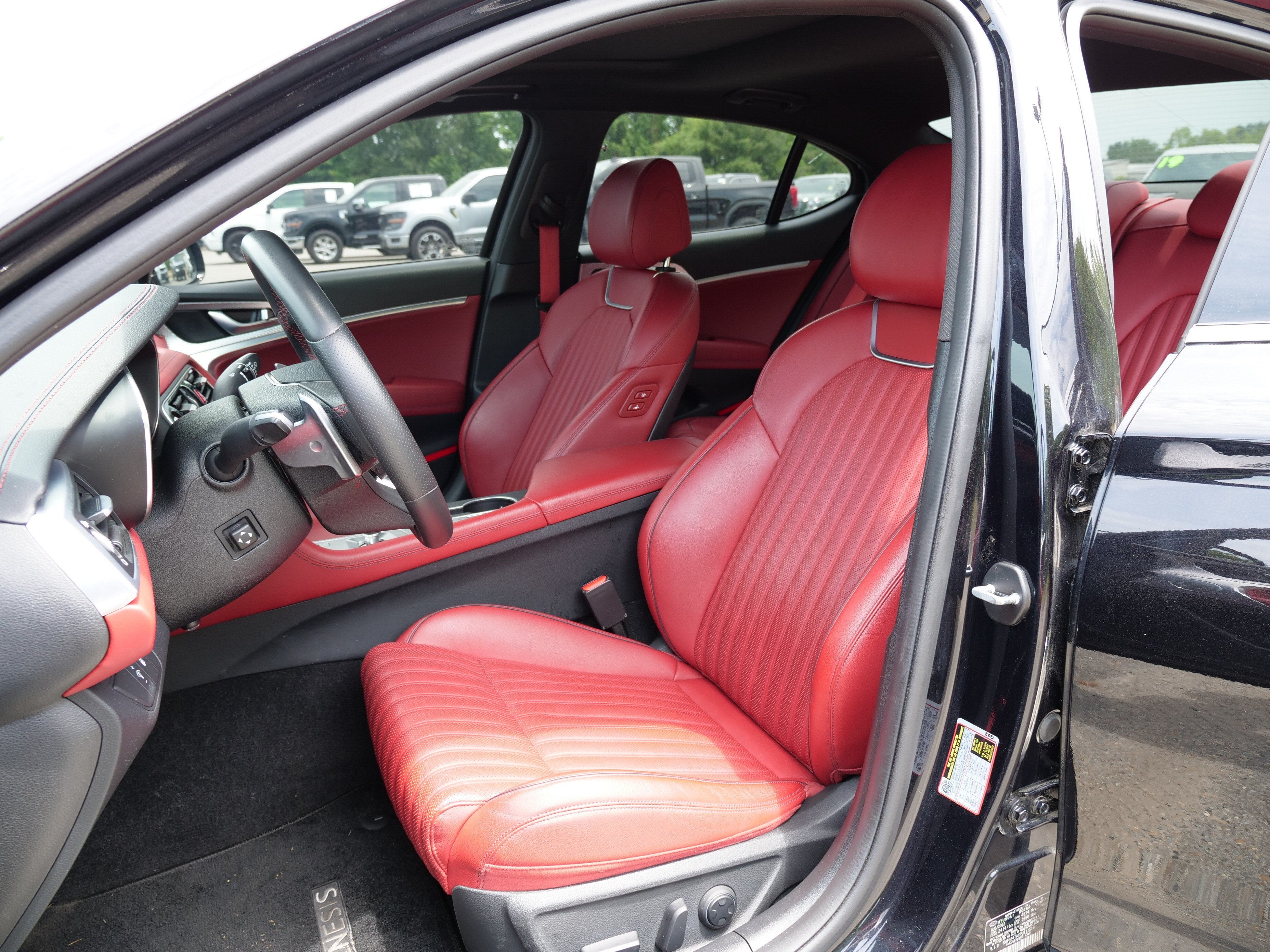 2023 Genesis G70 2.0T