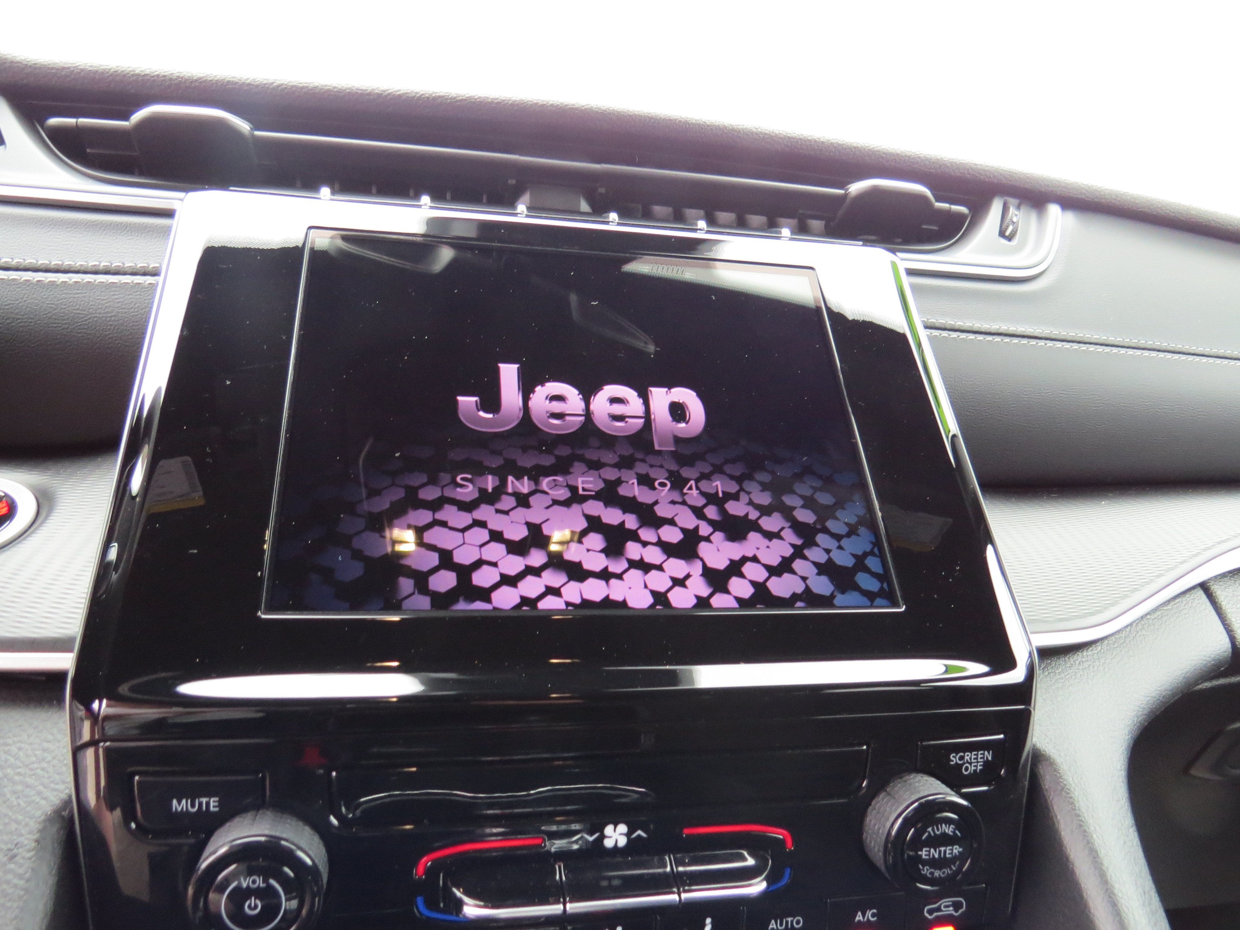 2025 Jeep Grand Cherokee L Laredo X