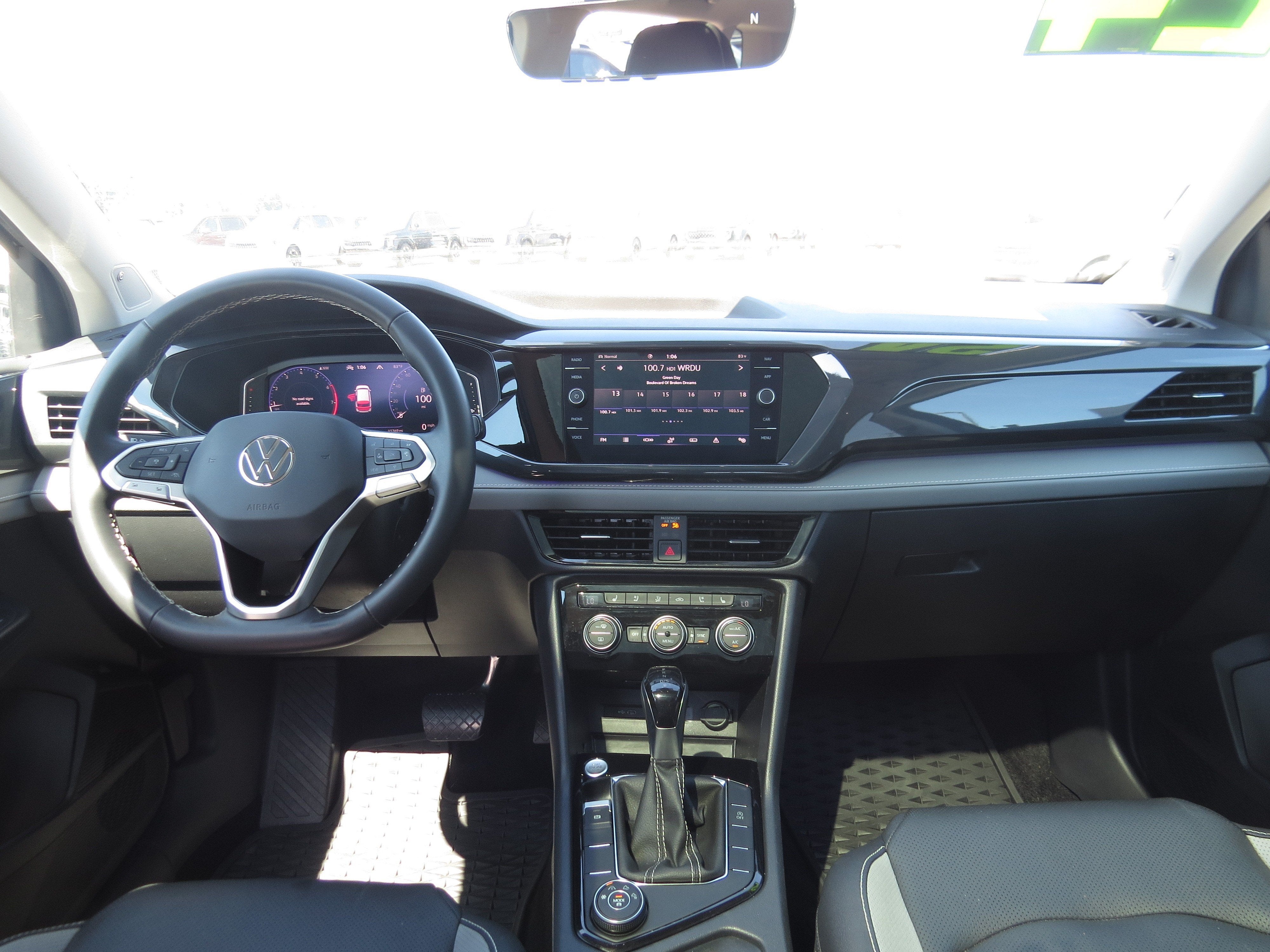 2024 Volkswagen Taos SEL