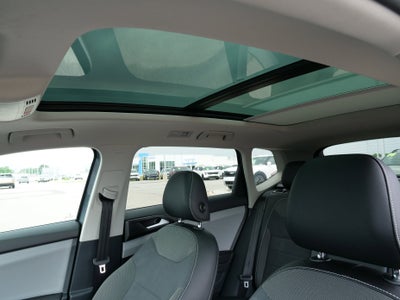 2022 Volkswagen Taos SE