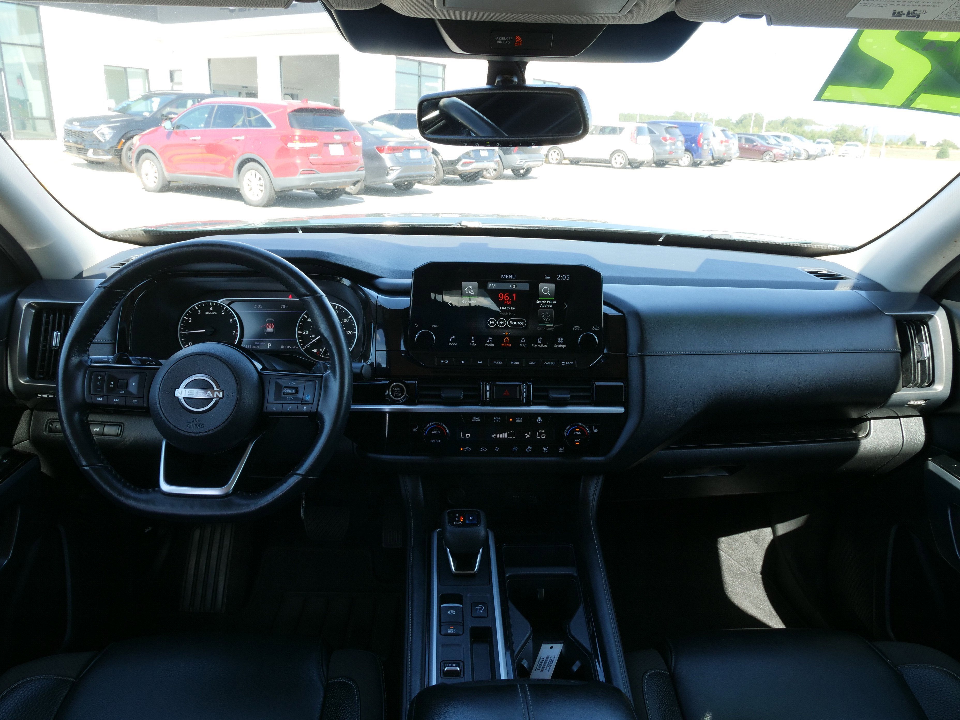 2022 Nissan Pathfinder SL