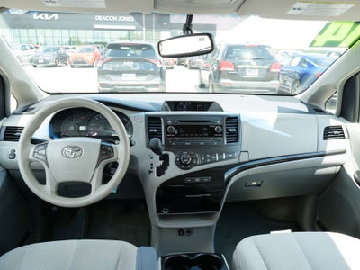 2014 Toyota Sienna LE