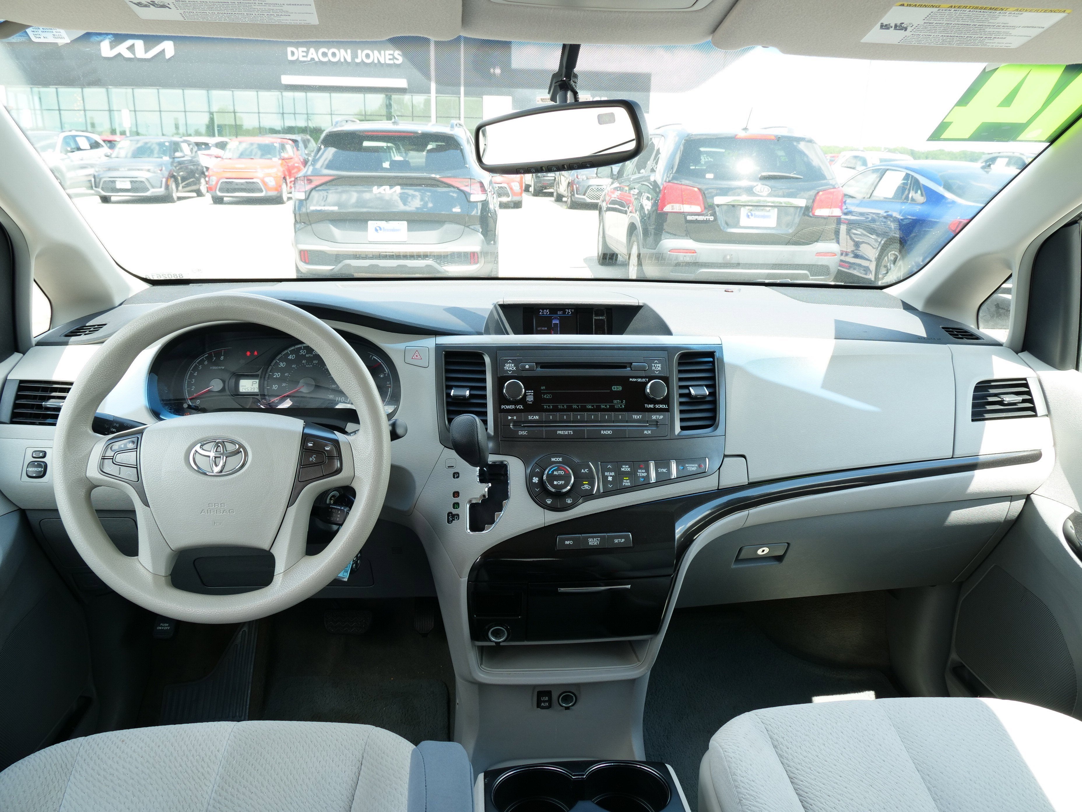 2014 Toyota Sienna LE
