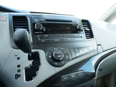 2014 Toyota Sienna LE