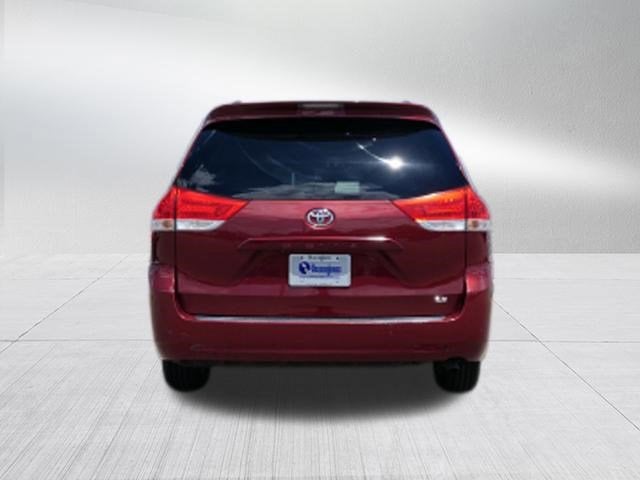 2014 Toyota Sienna LE