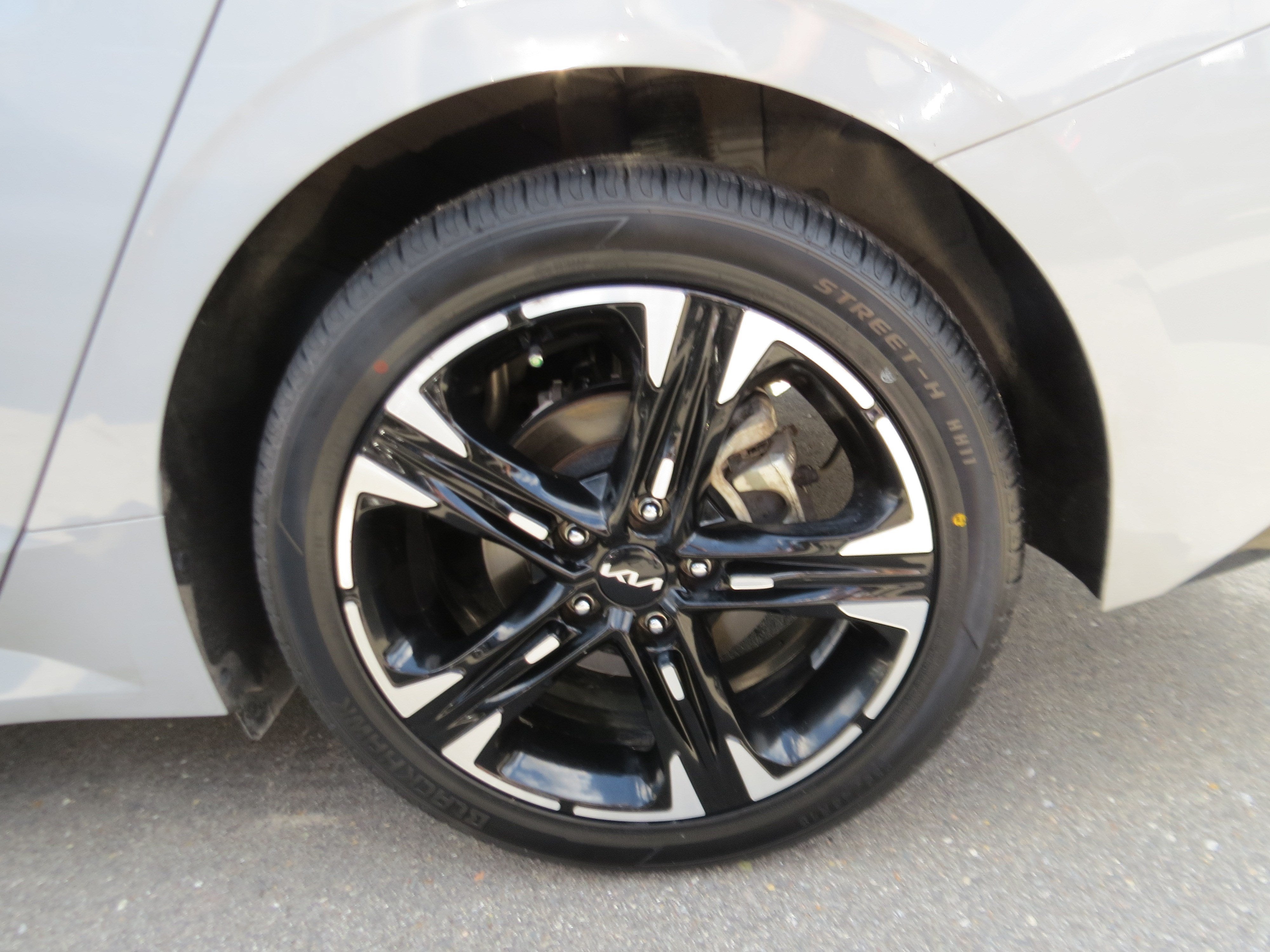 2023 Kia K5 GT-Line