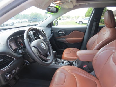 2019 Jeep Cherokee Overland