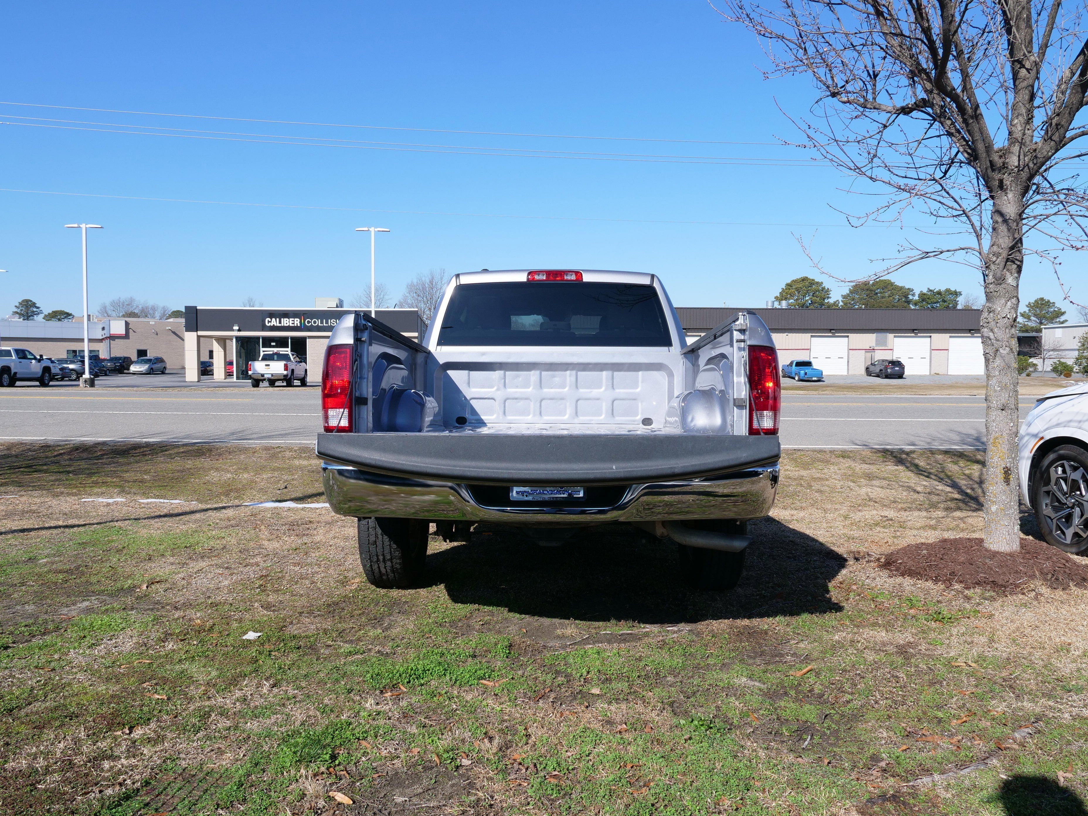 2024 RAM 1500 Classic SLT