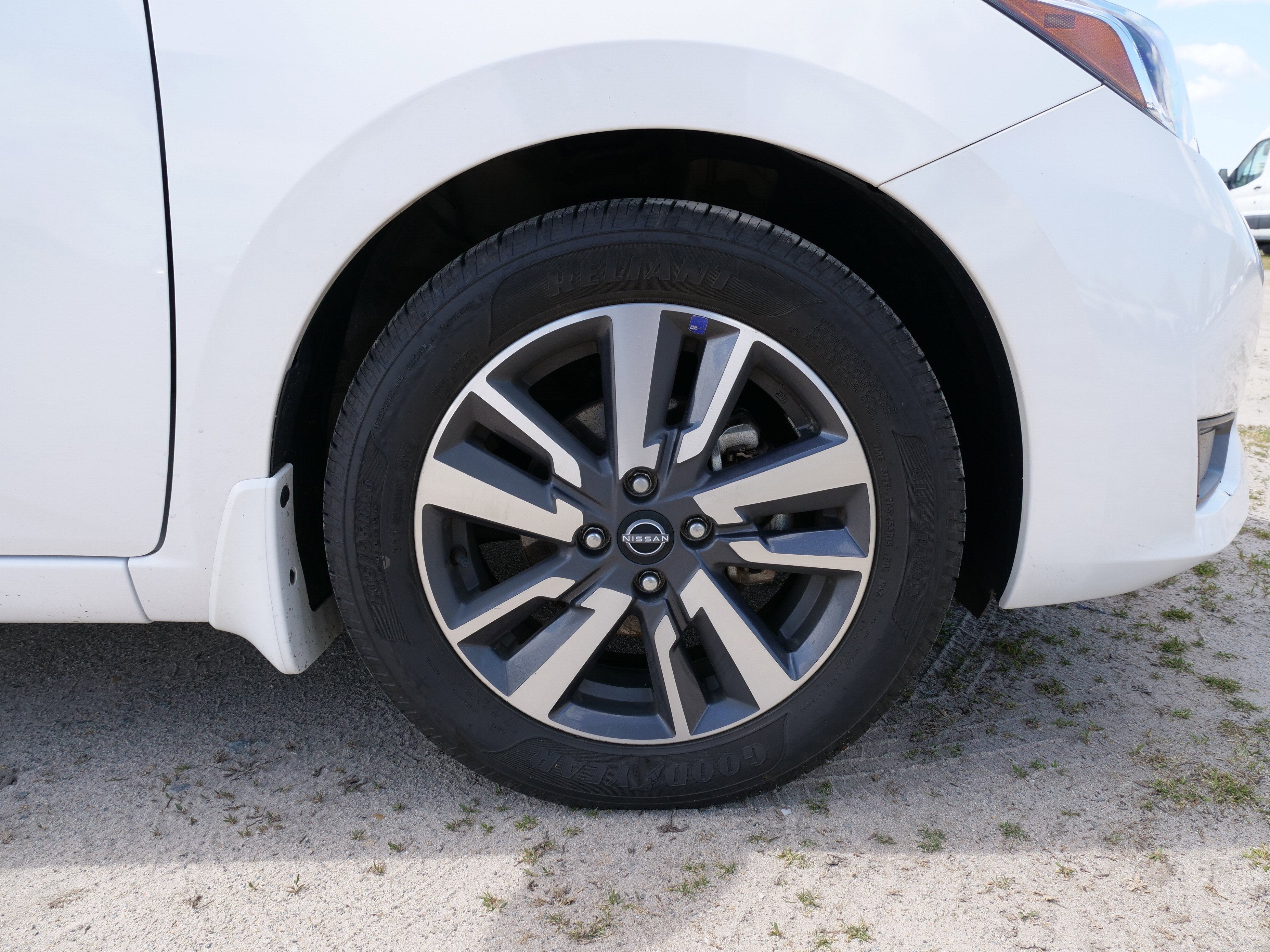 2024 Nissan Versa SV