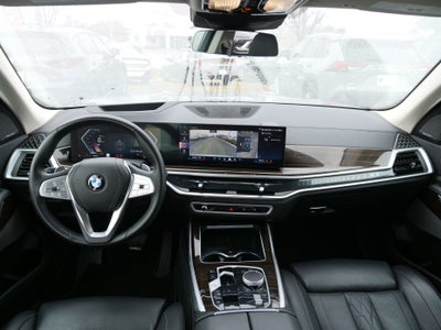 2025 BMW X7 xDrive40i
