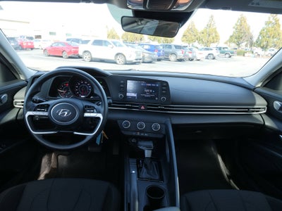 2023 Hyundai Elantra SE