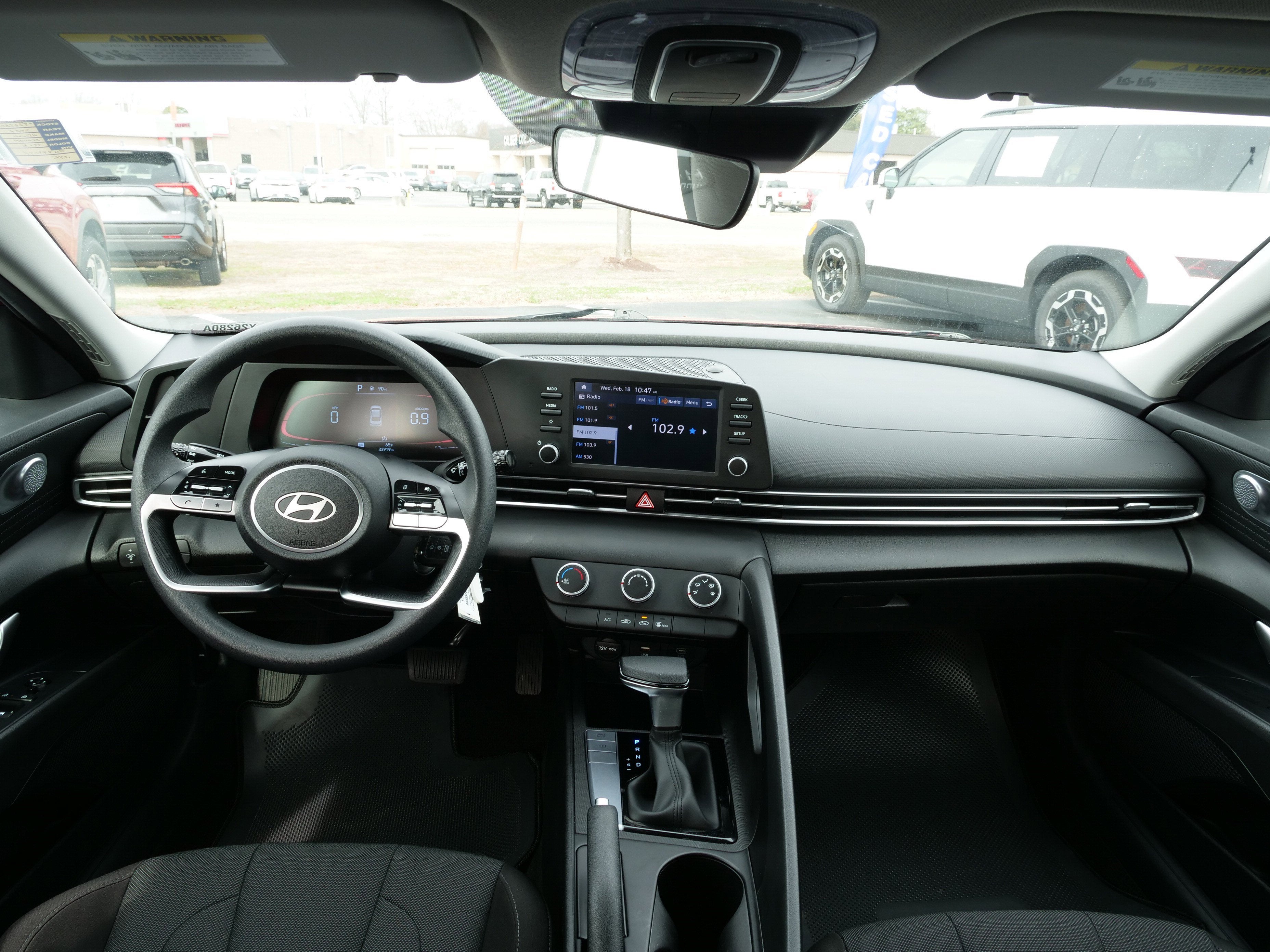 2024 Hyundai Elantra SE