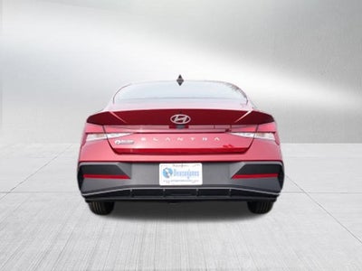 2024 Hyundai Elantra SE