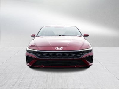 2024 Hyundai Elantra SE